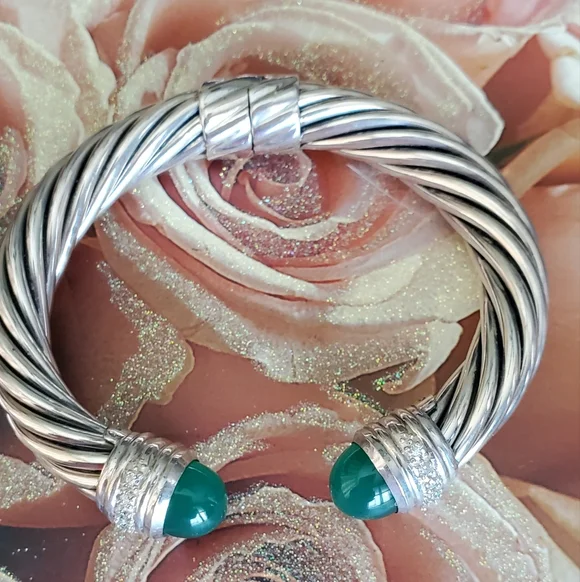 David Yurman 10MM Elegant Silver and Green Onyx Cable Cuff with Diamonds. - Picture 2 of 4